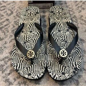 Tory Burch flip flops in good condition 😊flash sale 💕🎉